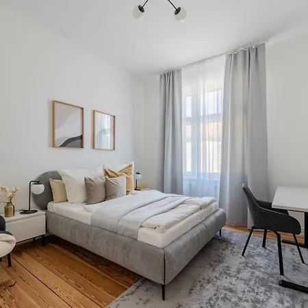 Altbau Im Zentrum Potsdams *